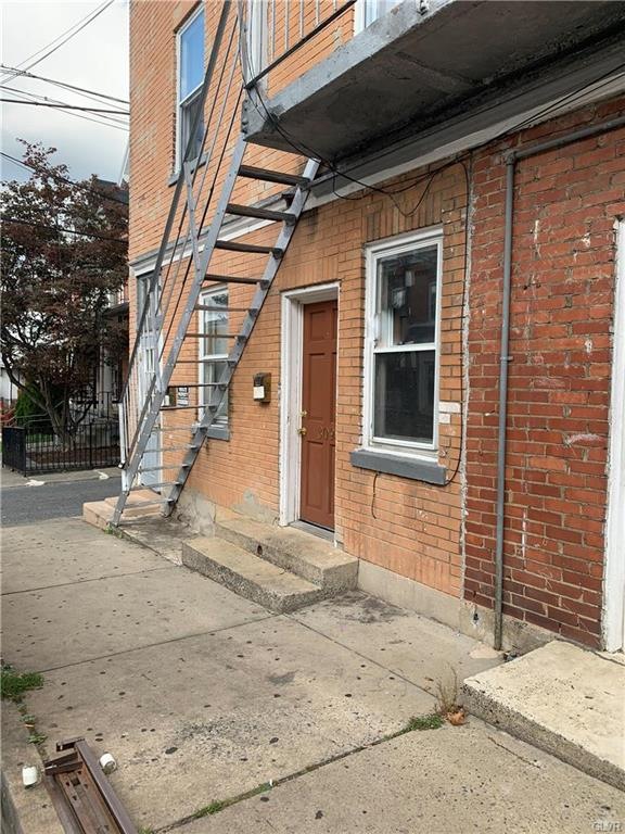 309 N Fulton St unit 1, Allentown, PA 18102 - photo 1