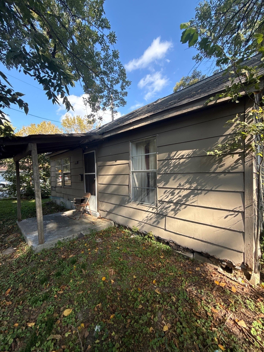 3702 Grey Rd, Memphis, TN 38108 - photo 1