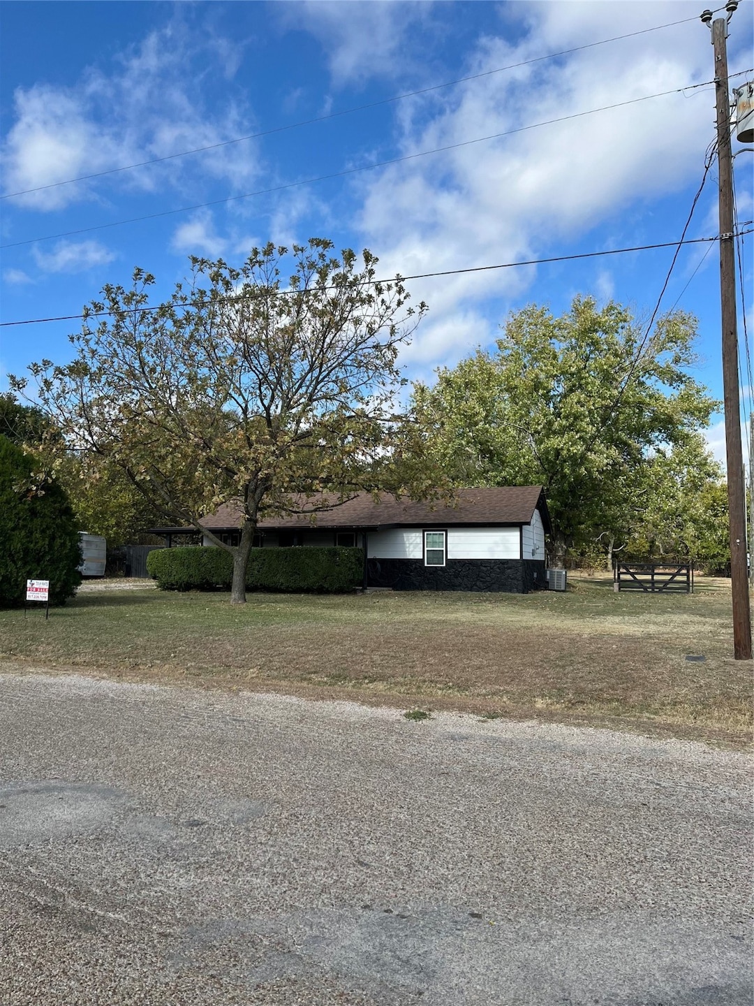 8209 Happy Trail, Alvarado, TX 76009 - photo 1