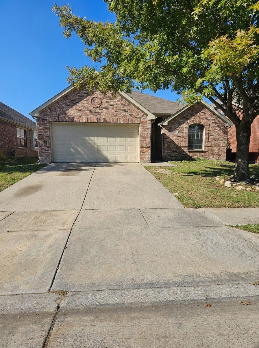 336 Mystic River Trail, Fort Worth, TX 76131 - photo 1