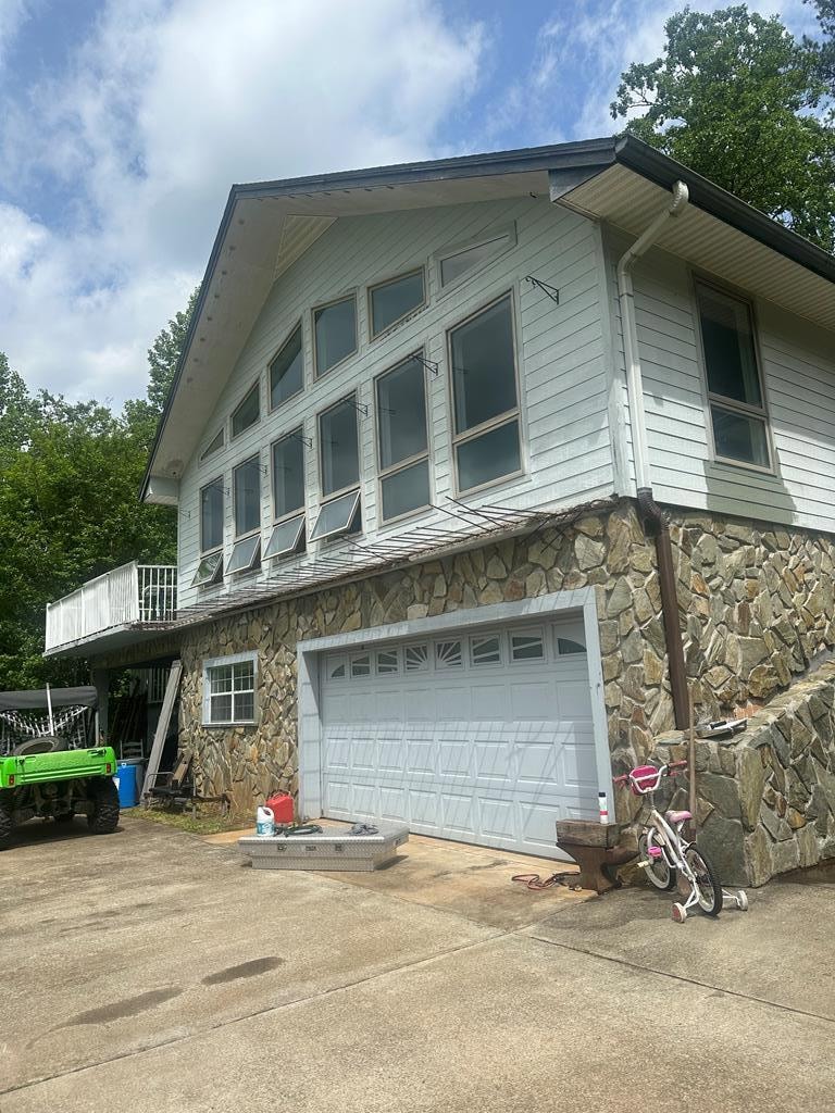 Sold $425,000