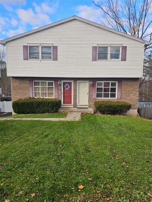 900 Wallace St unit 1-Right, Endicott, NY 13760 - photo 1