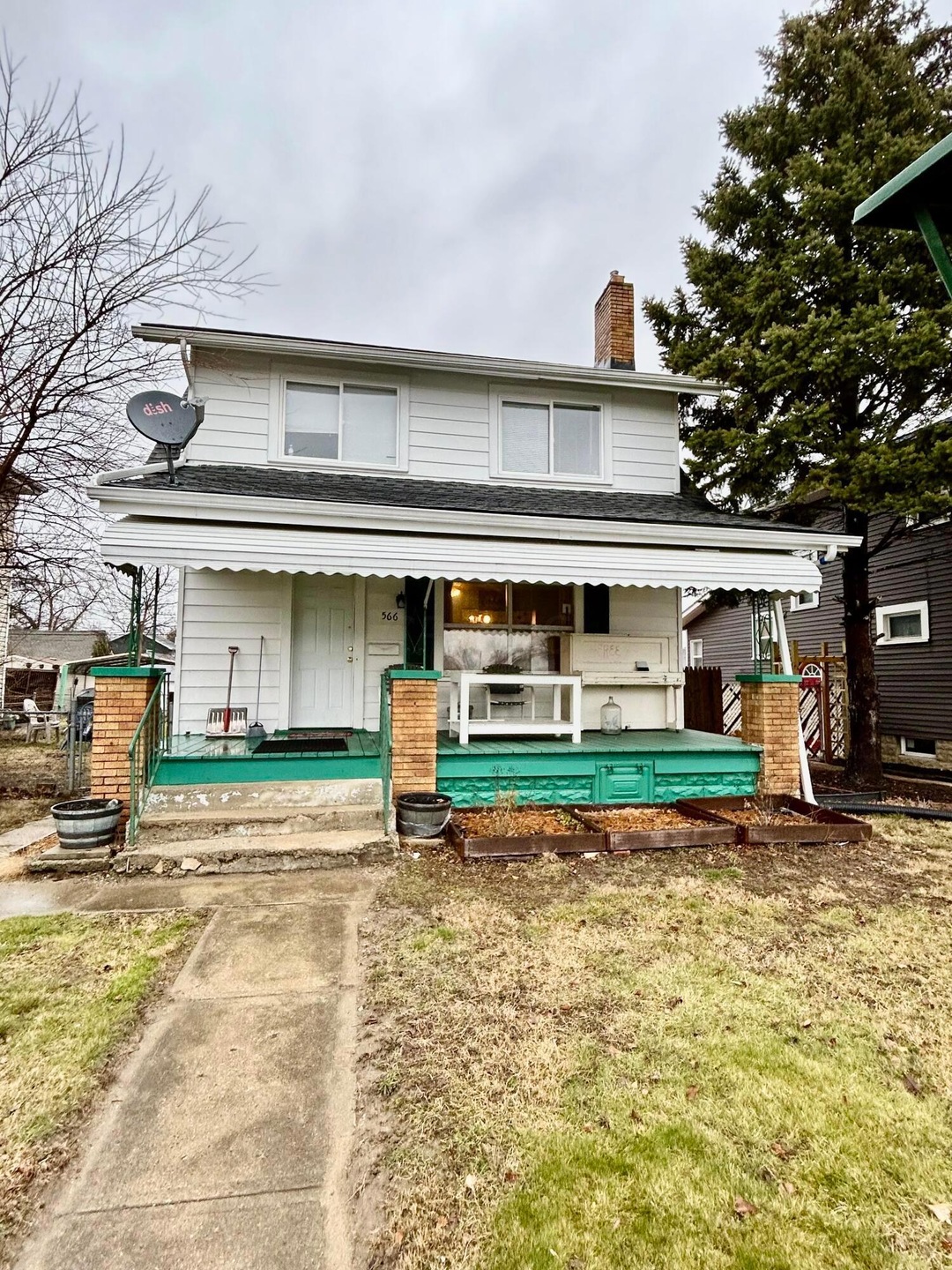 566 S Richardson Ave, Columbus, OH 43204 - photo 1