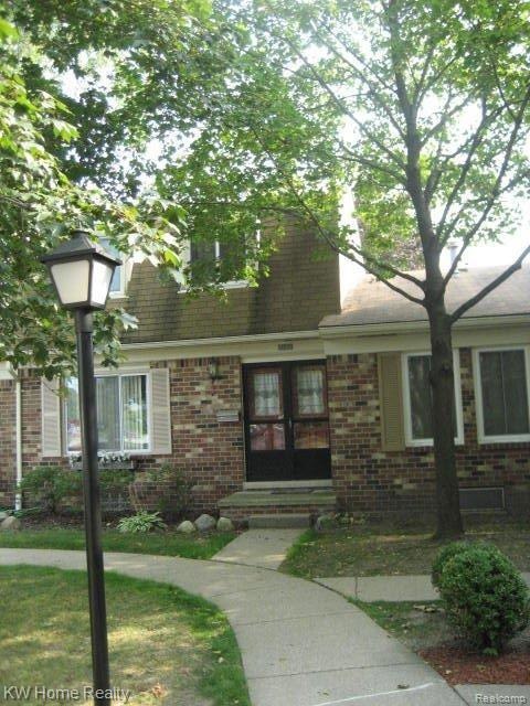 1743 Wickham, Royal Oak.JPG