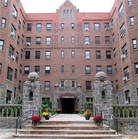 1 Garrett Place unit 2C, Bronxville, NY 10708 - photo 1