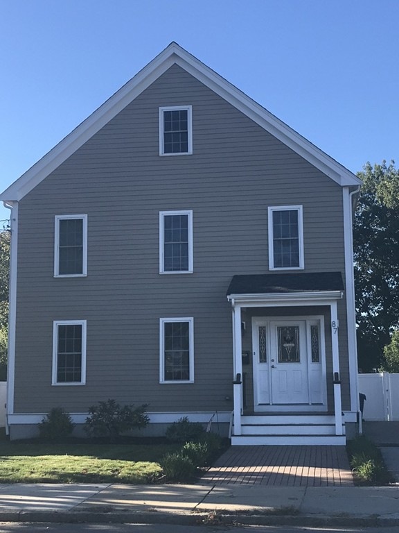 87 W Milton St, Hyde Park, MA 02136 - photo 1