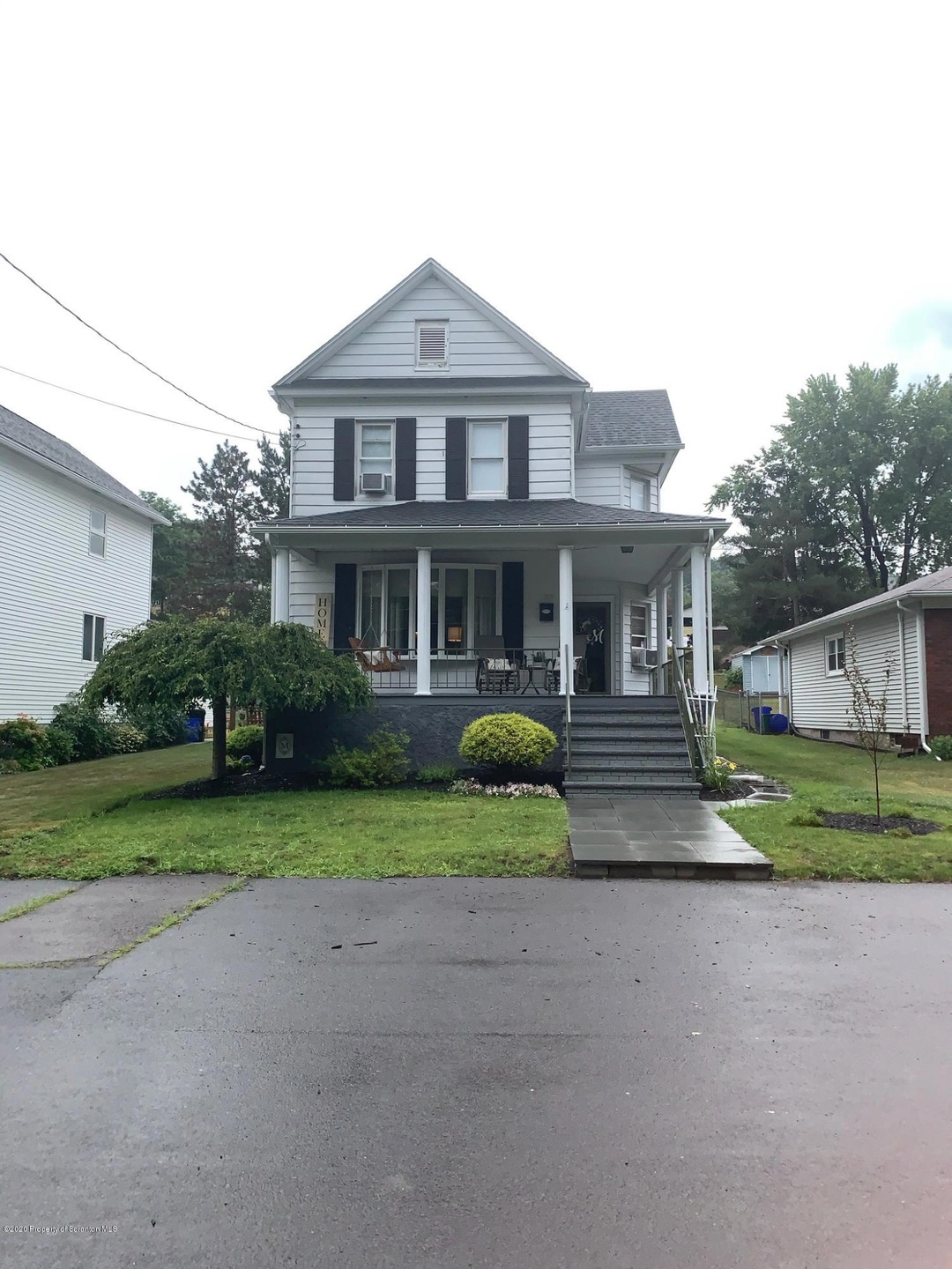 139 Holden St, Dupont, PA 18641 - photo 1