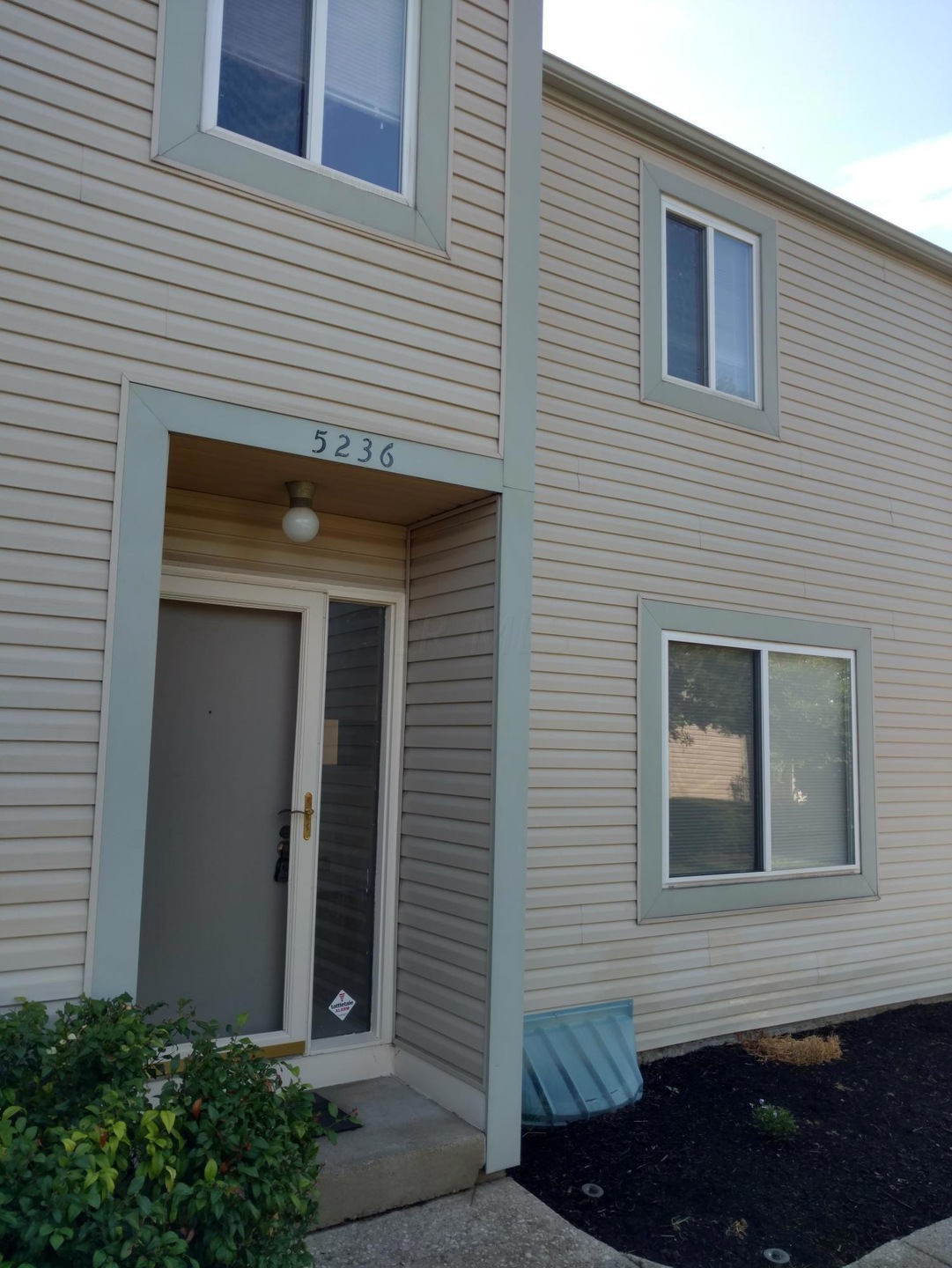 5236 Captains Ct