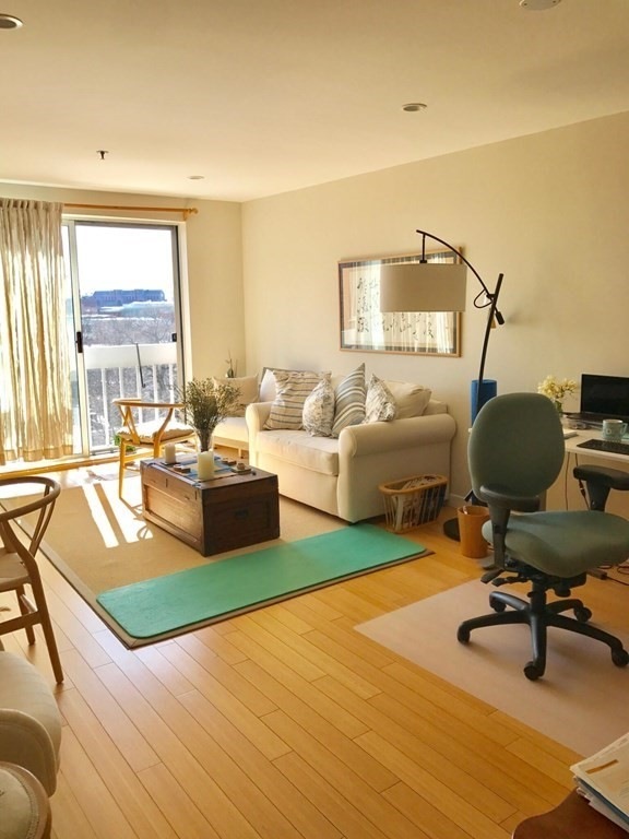 Bay Square unit 511, Cambridge, MA 02139 - photo 1