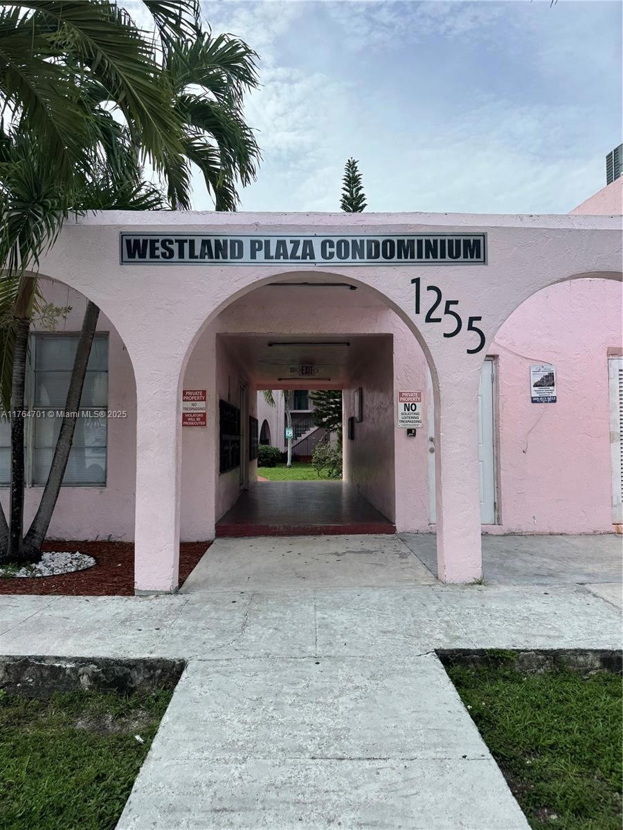 1255 W 53rd St unit 3073, Hialeah, FL 33012 - photo 1
