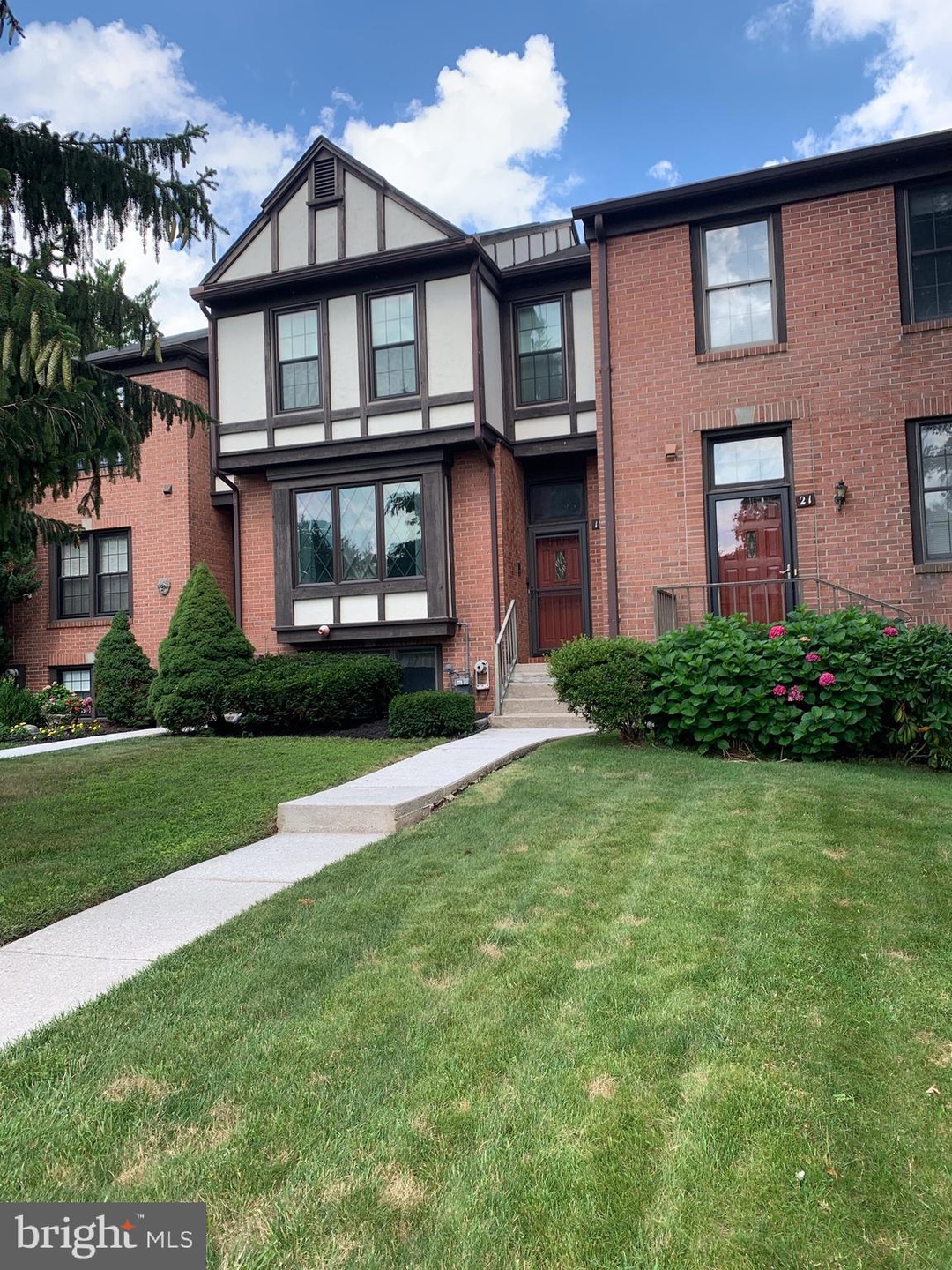 19 Tudor Ct, Lutherville Timonium, MD 21093 - photo 1