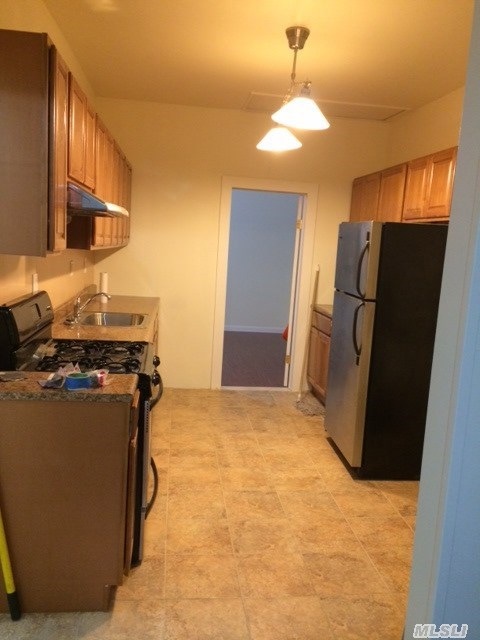 101-41 93rd St, Jamaica, NY 11416 - photo 1