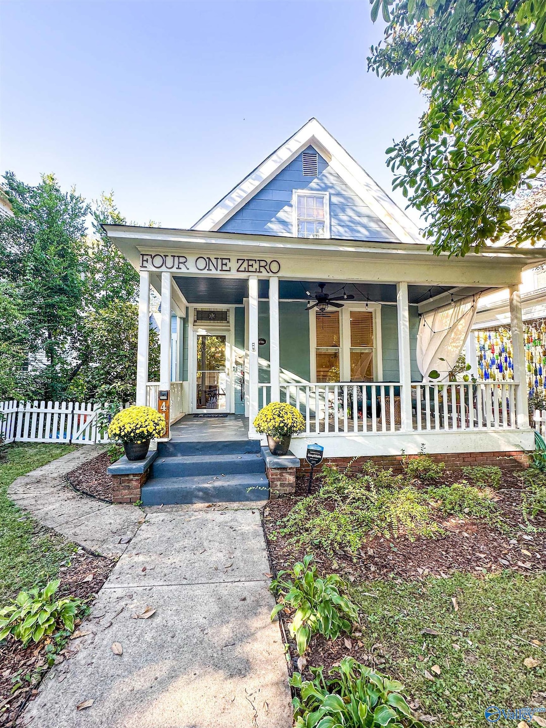 Under Contract $299,900