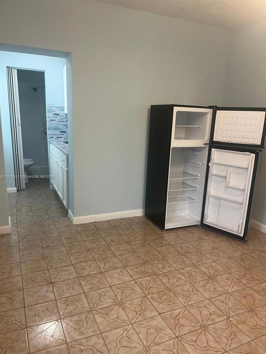 671 E 12th Place unit b, Hialeah, FL 33010 - photo 1