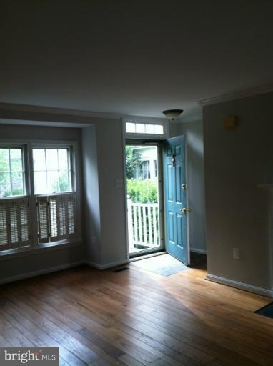 12831 Mill Brook Ct, Woodbridge, VA 22192 - photo 1