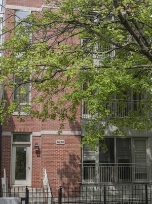 6216 N Fairfield Ave unit 2, Chicago, IL 60659 - photo 1