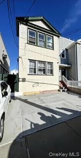 Pending $899,999 • Co-Listing Agent