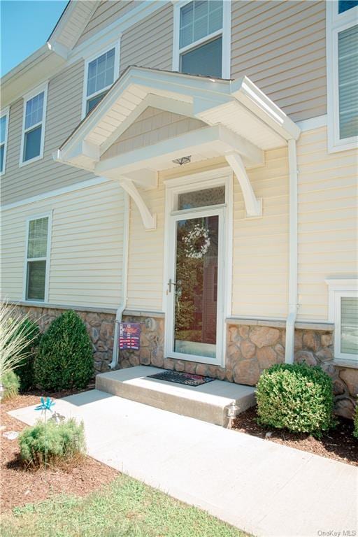 73 Meadow View Dr, Middletown, NY 10940 - photo 1