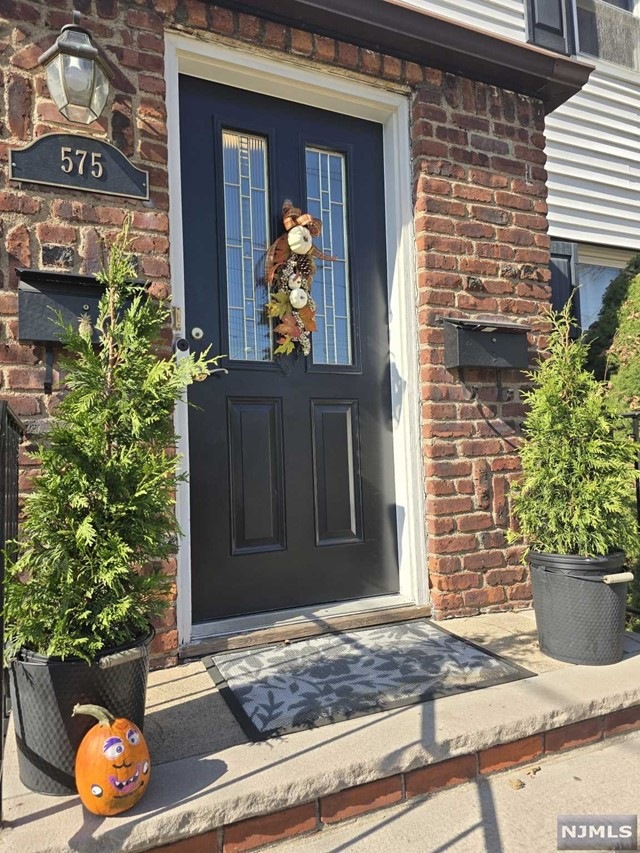 575 Boulevard, Hasbrouck Heights, NJ 07604 - photo 1