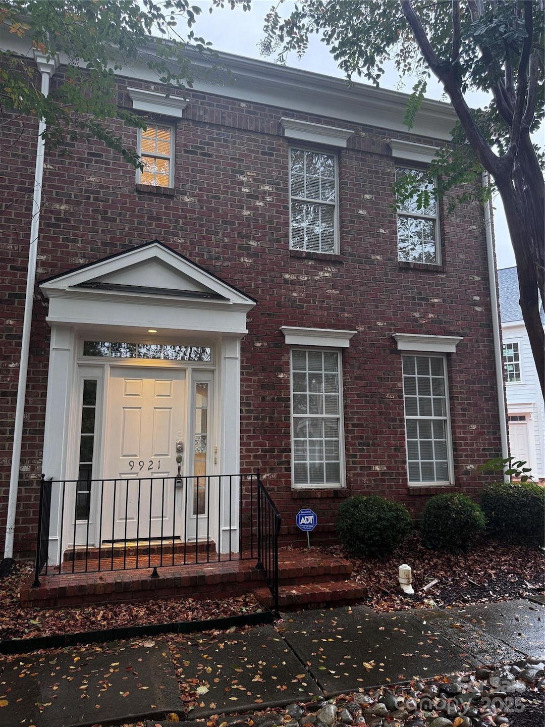 Under Contract $333,000