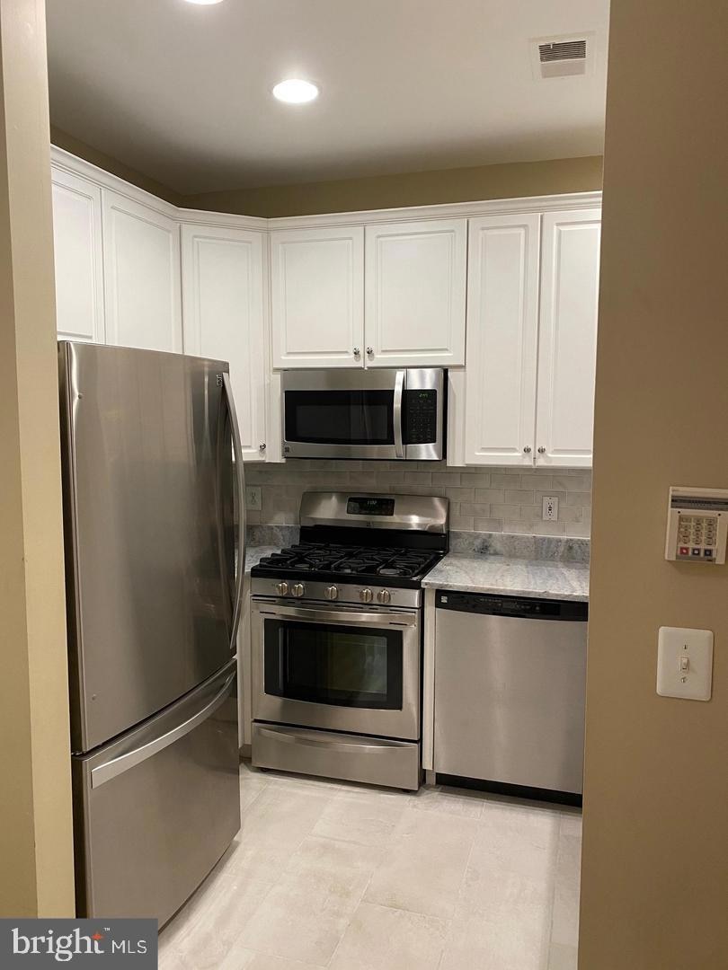 2330 14th St N unit 104, Arlington, VA 22201 - photo 1