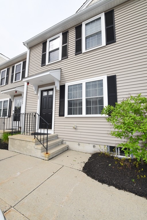 68 Boxberry Ln, Rockland, MA 02370 - photo 1