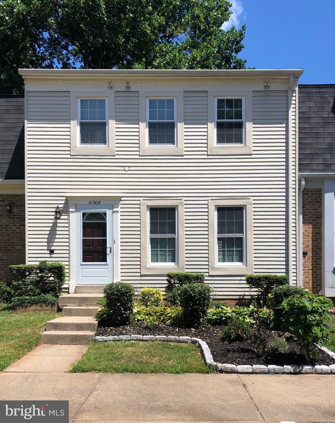 10308 Mockingbird Pond Ct, Burke, VA 22015 - photo 1