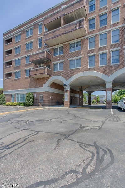 15 Iron Forge Square, Pompton Lakes, NJ 07442 - photo 1