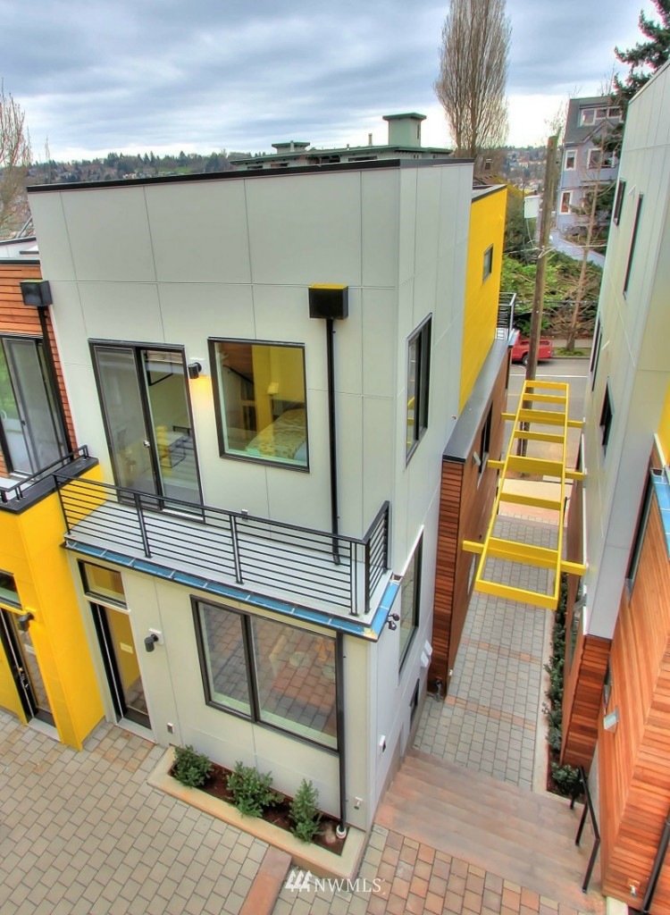 Home 3809 provides a warm welcome!