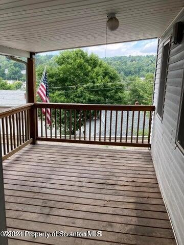 127 Cliff St unit 2, Honesdale, PA 18431 - photo 1