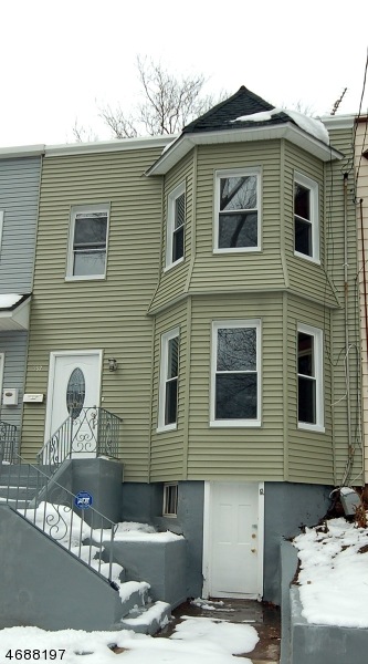 597 Devon St, Kearny, NJ 07032 - photo 1