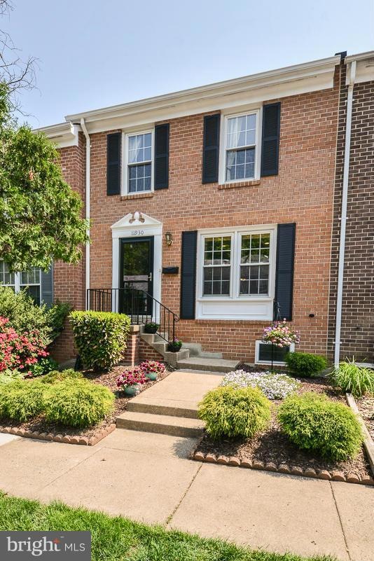 11930 Travistock Ct, Reston, VA 20191 - photo 1