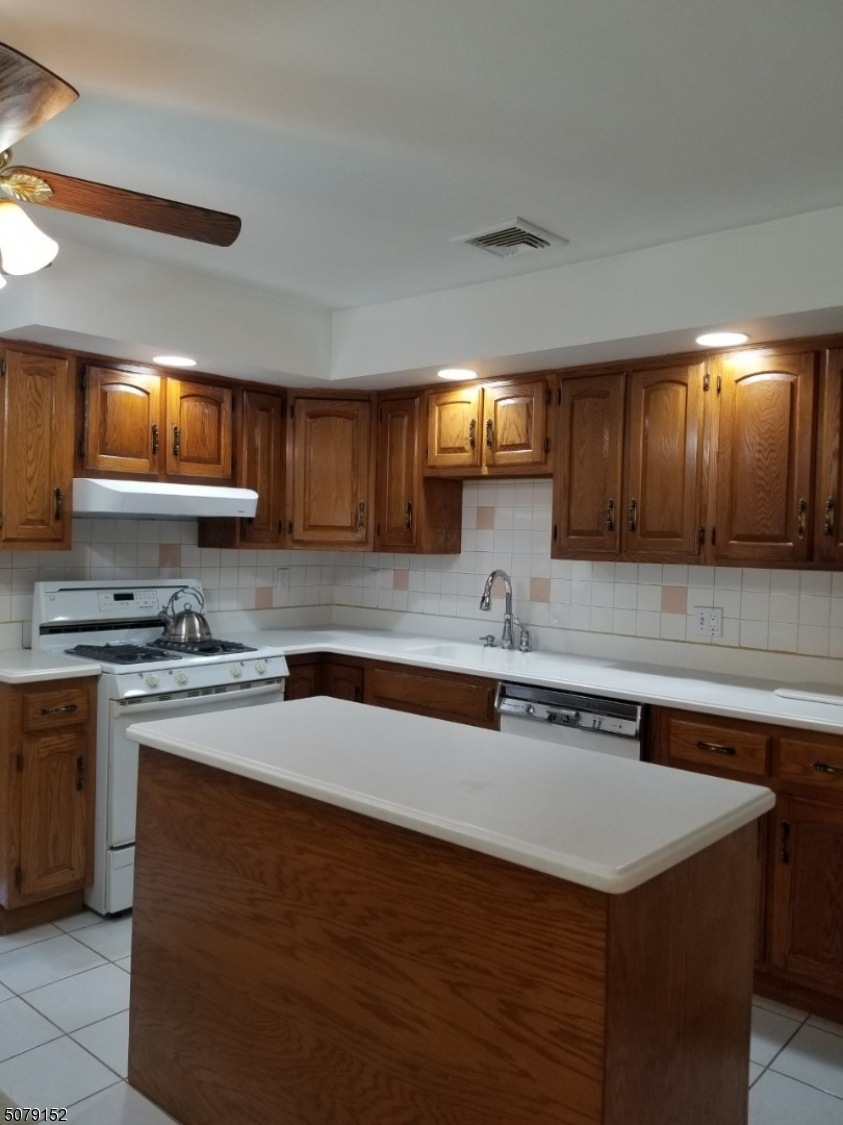 419 Ratzer Rd, Wayne, NJ 07470 MLS 3719055