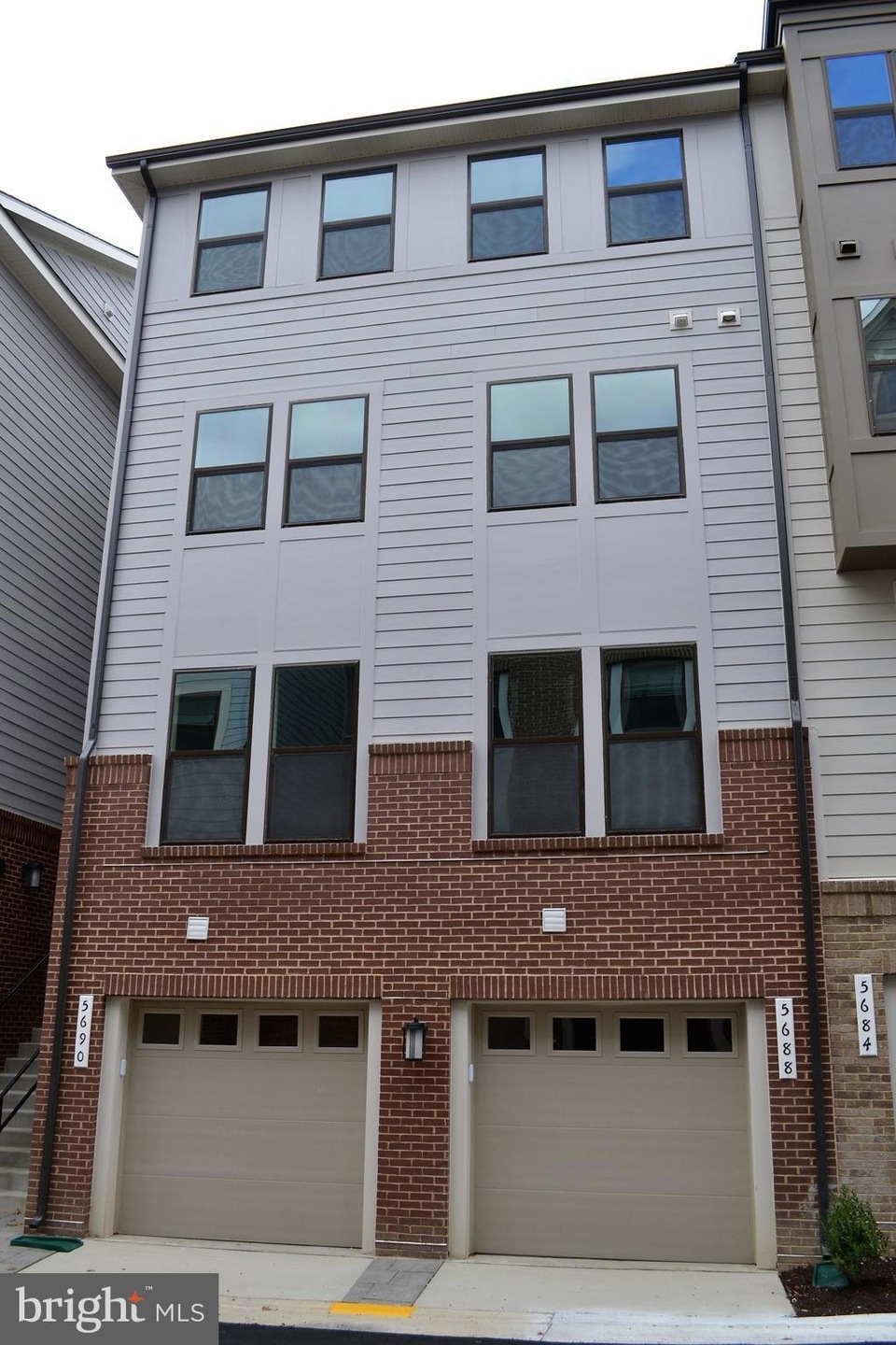 5688 Stephanie Tessa Way unit 52, Alexandria, VA 22303 - photo 1