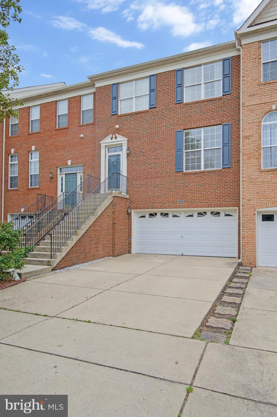 25534 Crossfield Dr, Chantilly, VA 20152 - photo 1