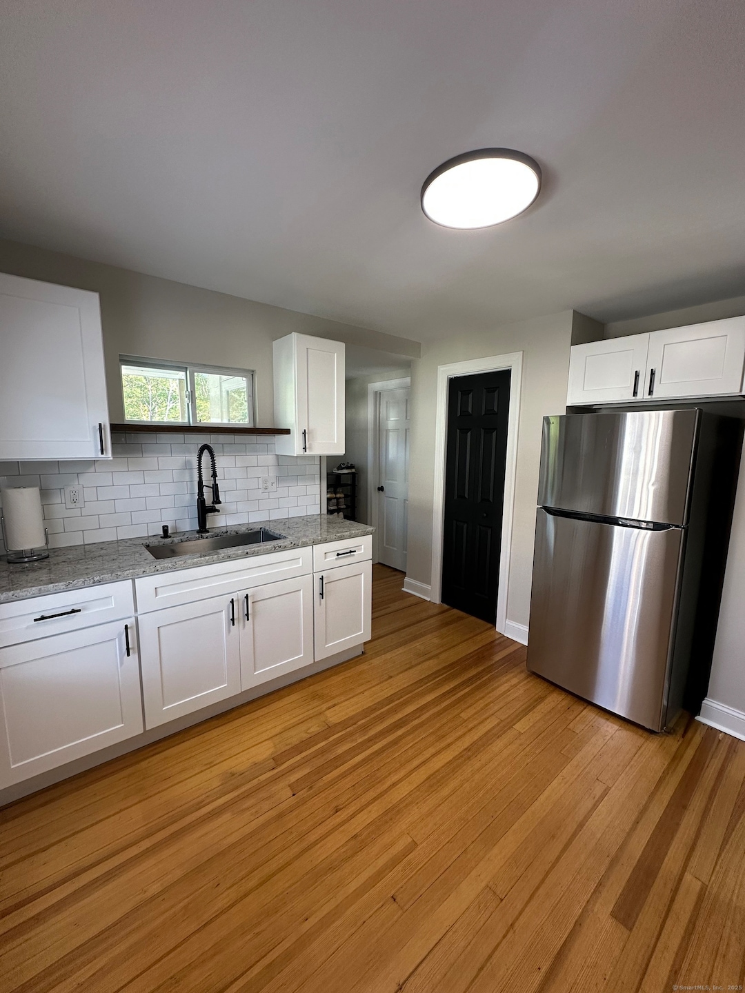 32 Wall St unit 2, Middletown, CT 06457 - photo 1