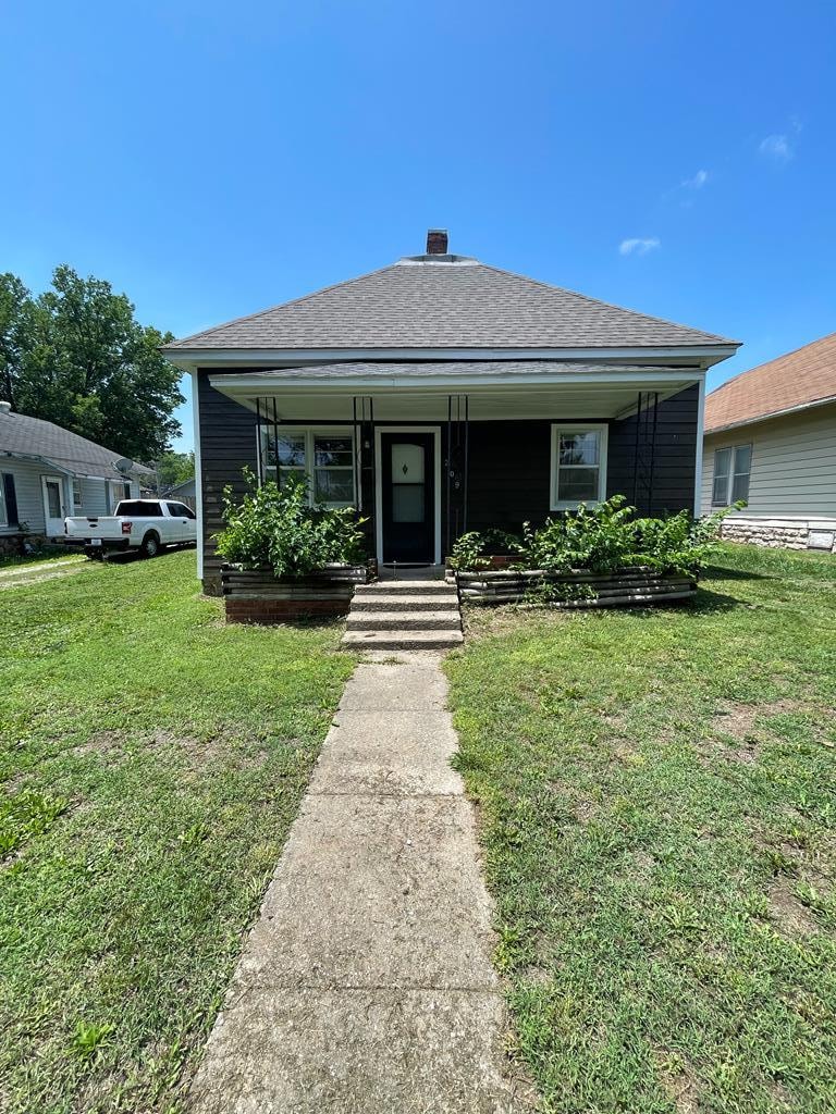 309 S Western Ave, Chanute, KS 66720
