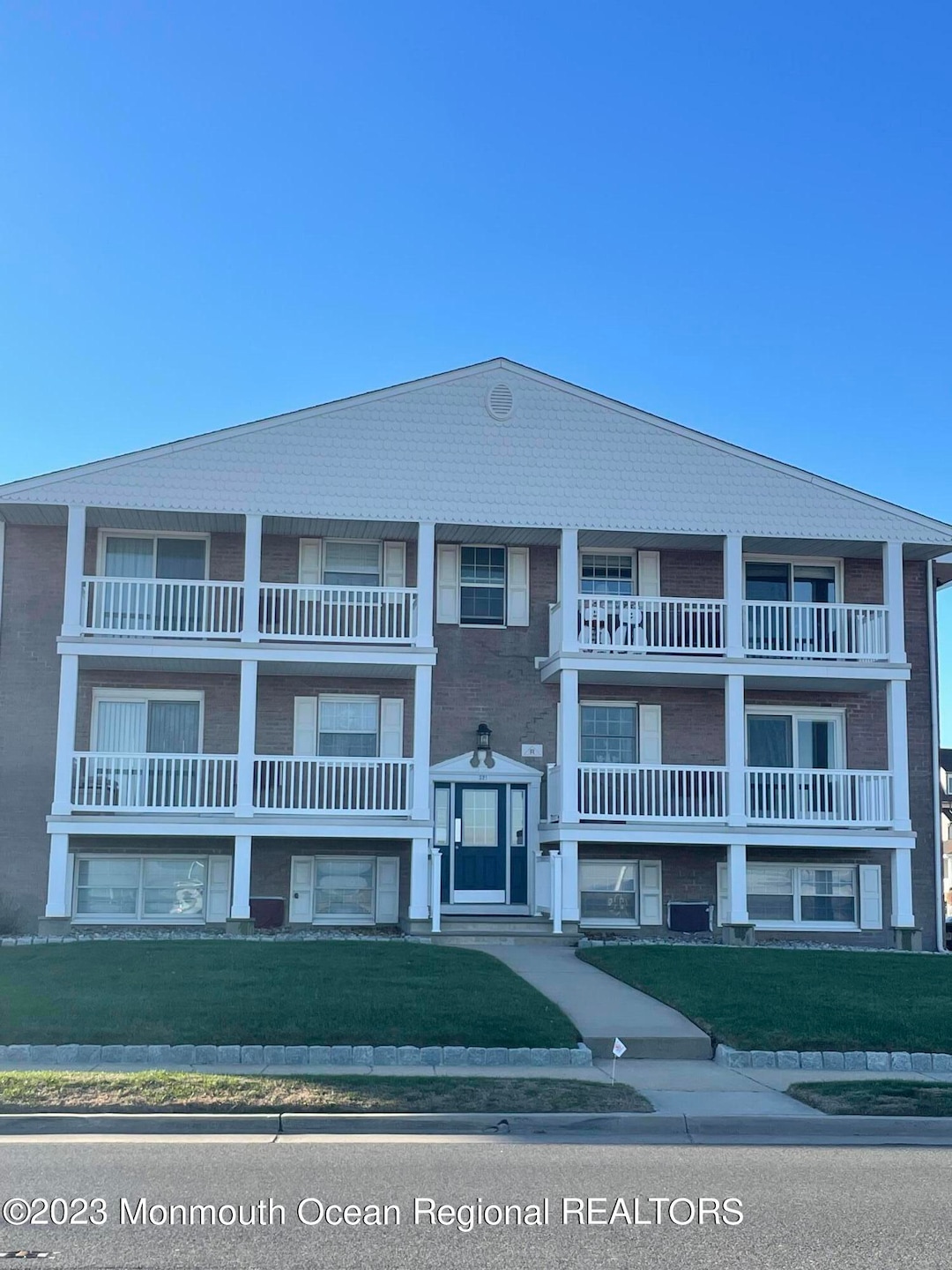 521 Ocean Ave unit 3, Avon By the Sea, NJ 07717 - photo 1