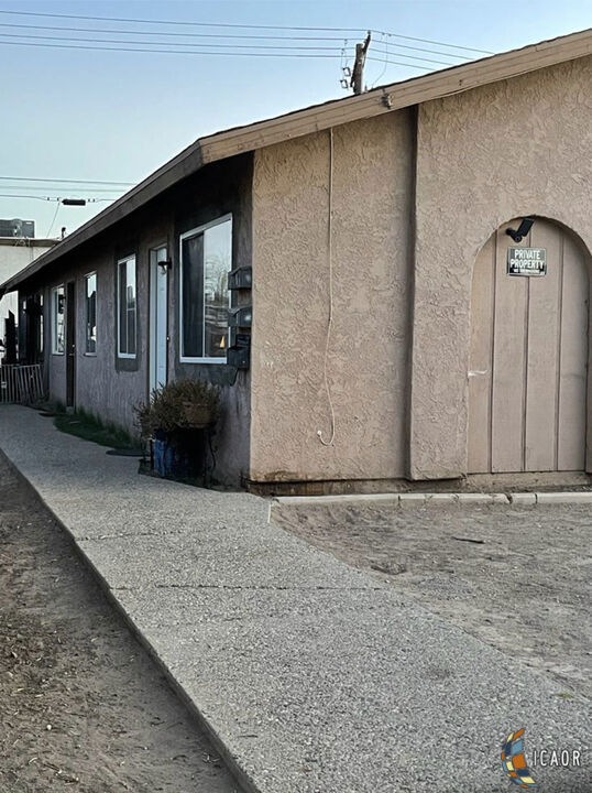 485 El Centro Ave, El Centro, CA 92243 - photo 1
