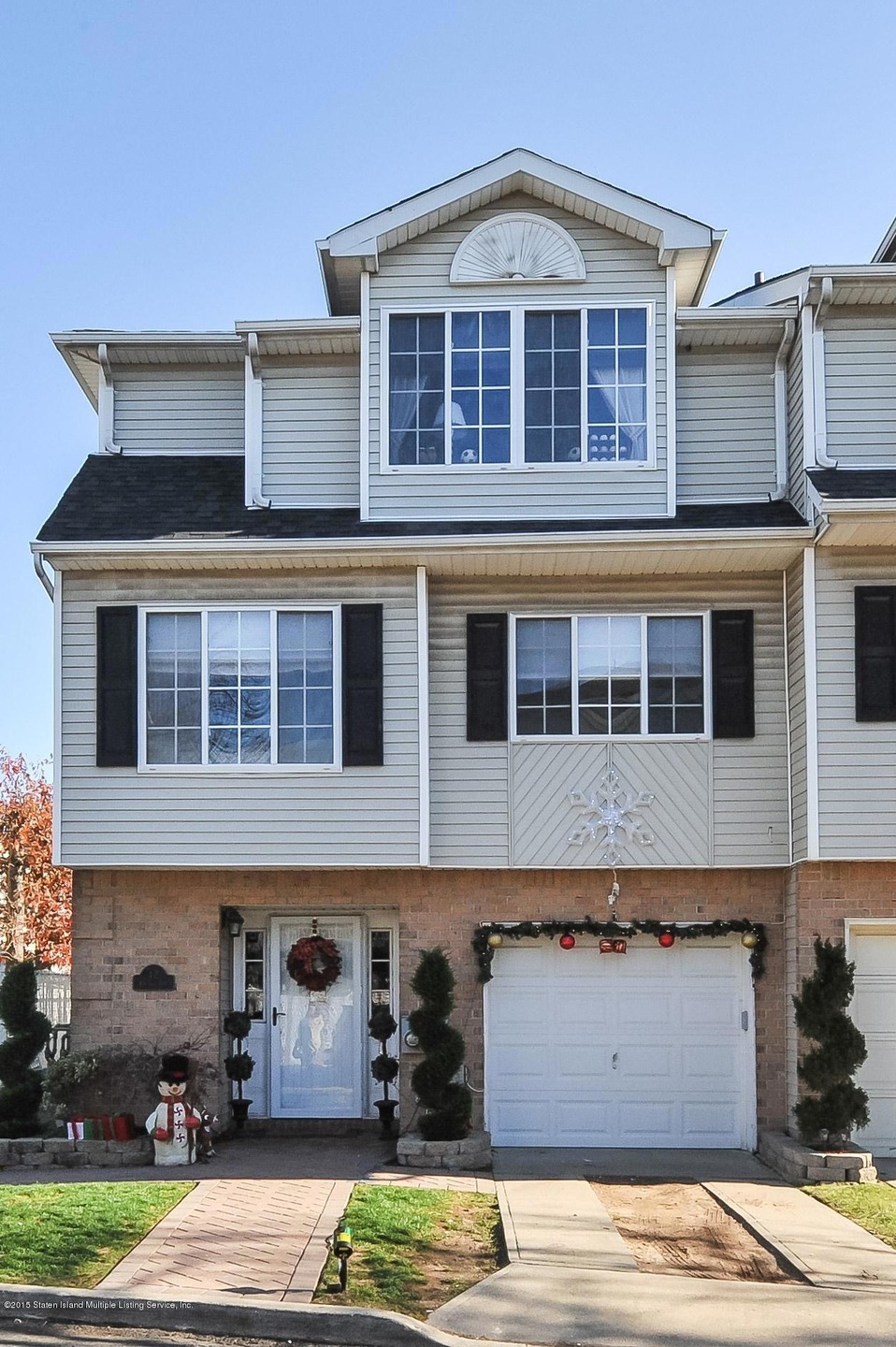 12 Red Cedar Ln, Staten Island, NY 10309 - photo 1