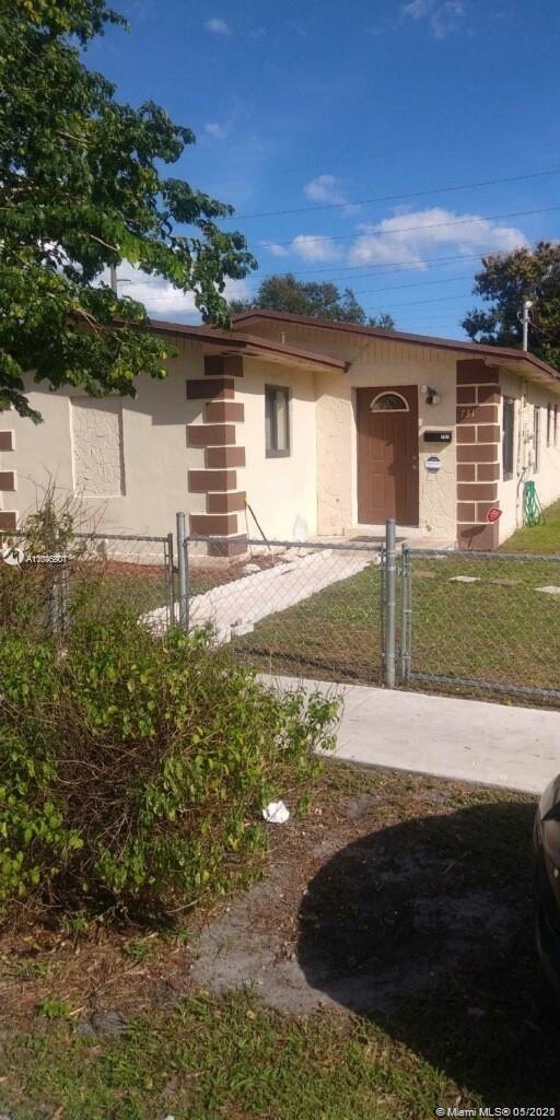 731 Phippen Waiters Rd unit n/a, Dania, FL 33004 - photo 1