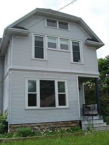 837 Woodland Ave, Oshkosh, WI 54901 - photo 1