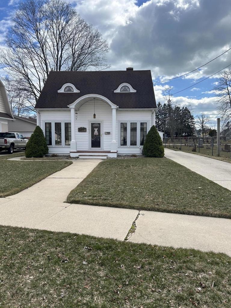 1633 26th St, Two Rivers, WI 54241 - photo 1