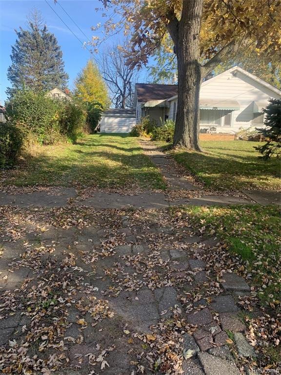 1909 Mcphail St, Flint, MI 48503 - photo 1