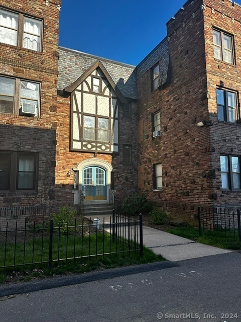 16 Townley St unit K1, Hartford, CT 06105 - photo 1