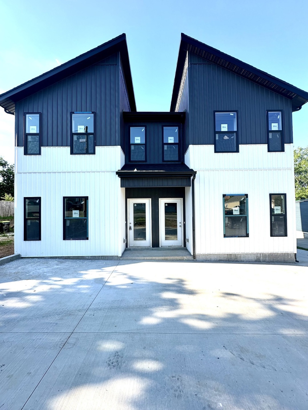 1113 Crossland Ave unit A (Left Side), Clarksville, TN 37040 - photo 1