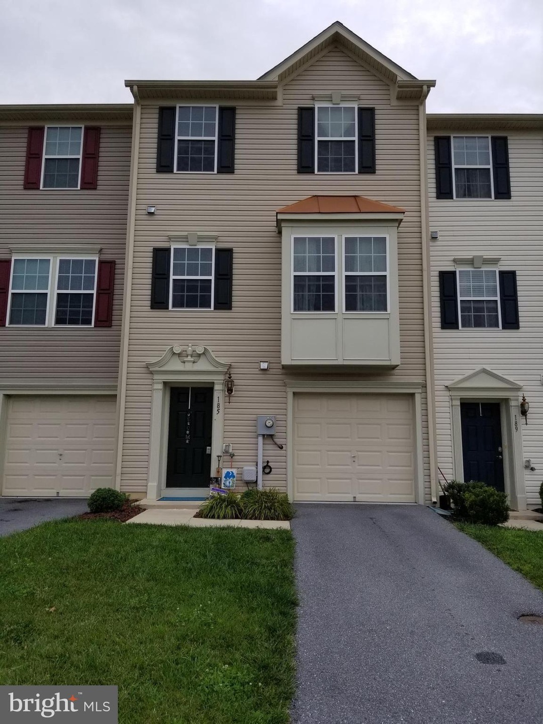 185 Tidewater Terrace, Falling Waters, WV 25419 - photo 1