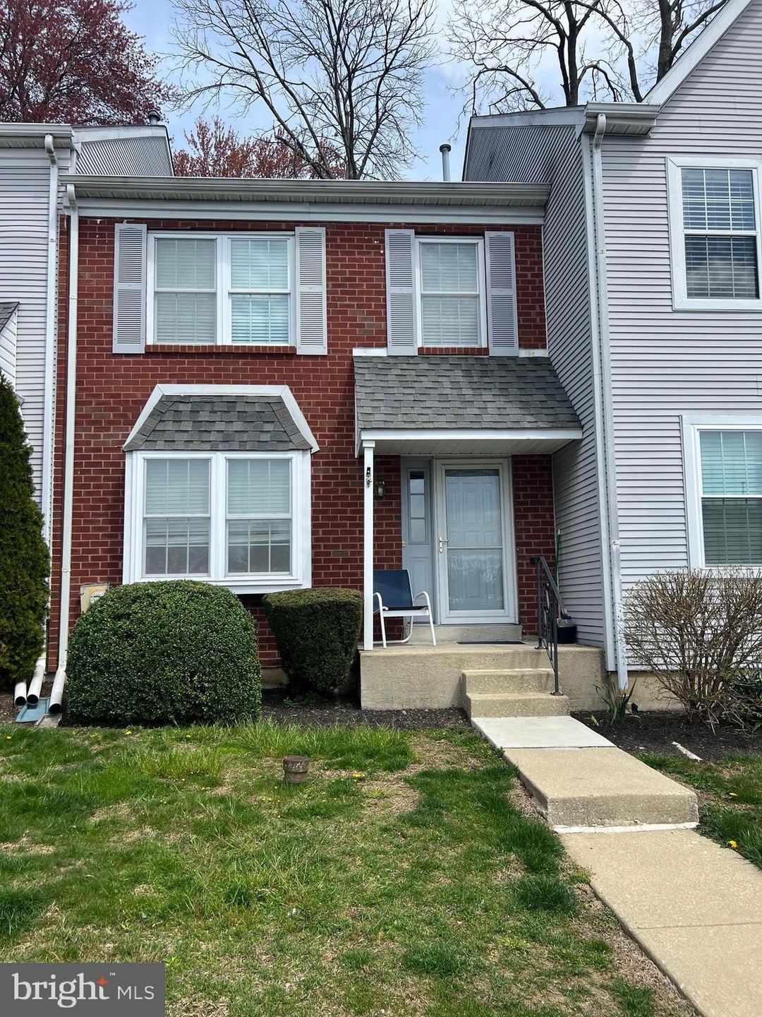 634 Kenney Ln, Brookhaven, PA 19015 - photo 1