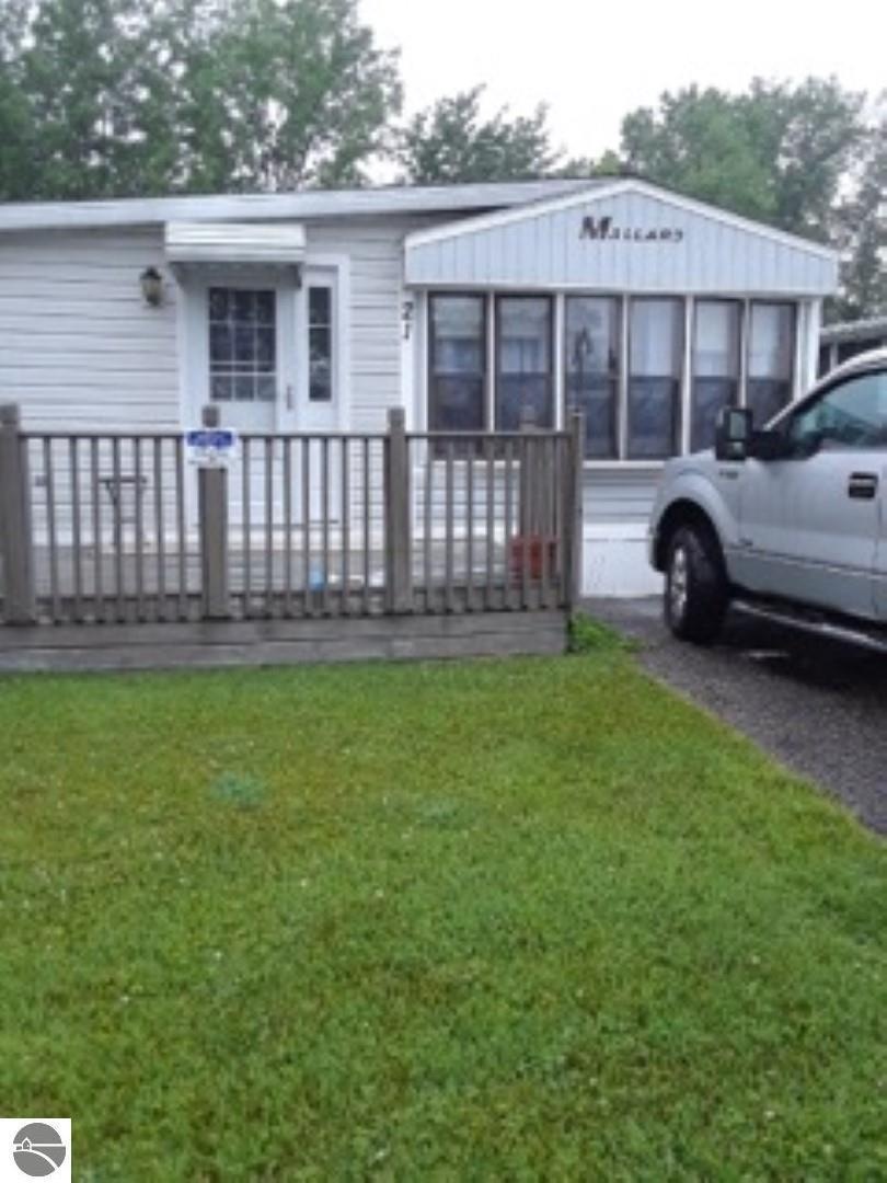 3675 E Michigan Ave, Au Gres, MI 48703 - photo 1