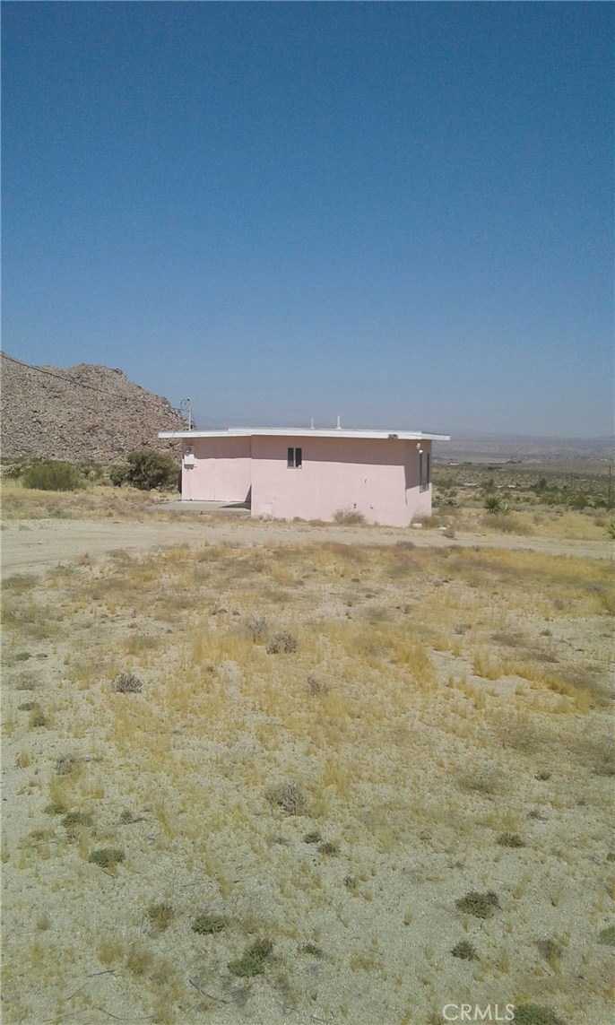 67922 Foothill Dr, Twentynine Palms, CA 92277 - photo 1